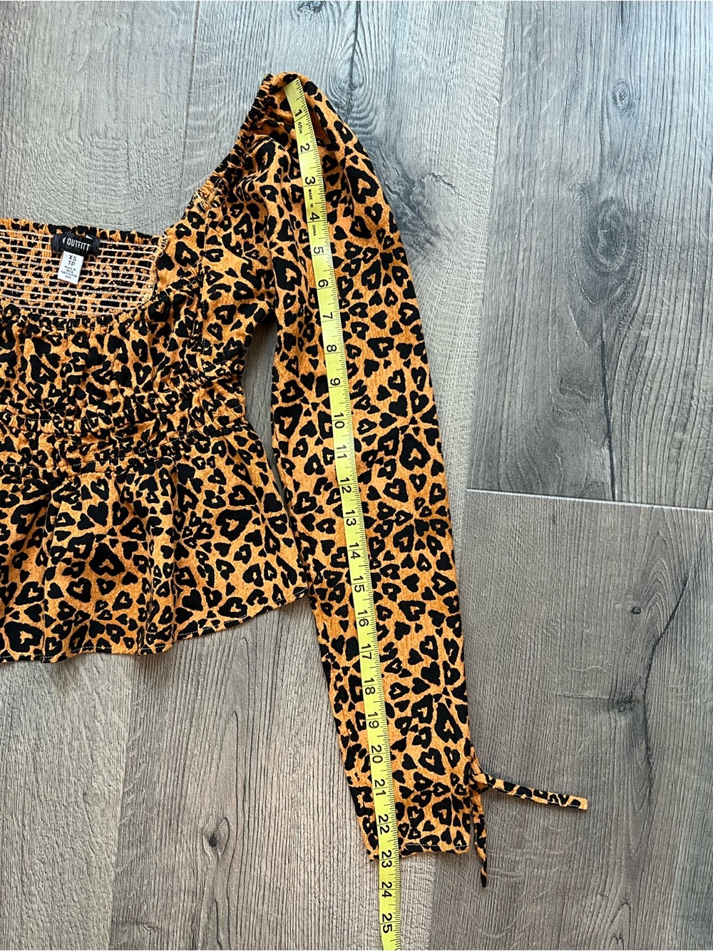 Leopard Print long sleeve crop top - XS - Picture 7 of 7